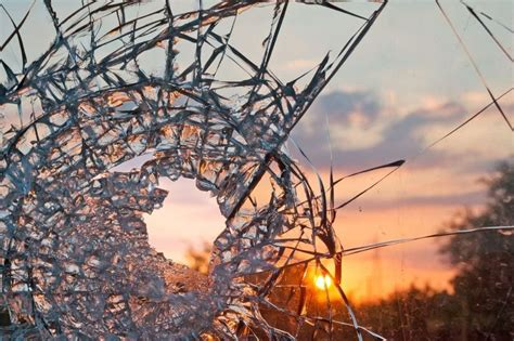 The 3 Most Common Types of Broken Glass Injuries | Wagner Zemming Christensen, LLP