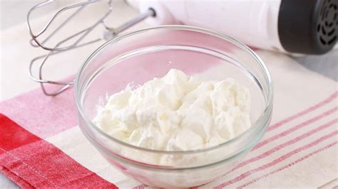 How To Make Whipped Cream Gemmas Bigger Bolder Baking Recipe Baking Basics Bigger Bolder