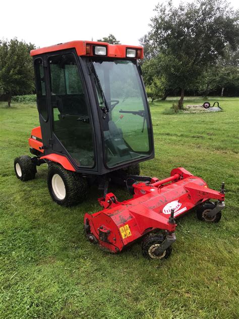 Ds Kubota F3060 Outfront Flail Deck Lawn Mower With Full Glass Cab