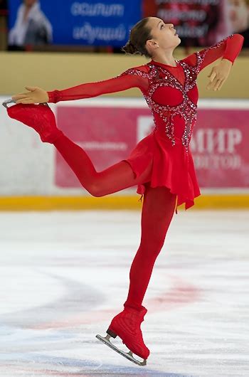 Nick Verreos Figure Skating Fashion Minute 2012 Russian