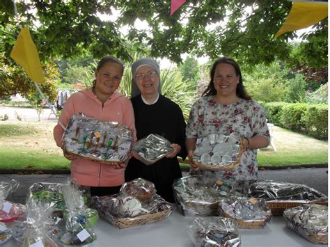 Together with a diverse network of collaborators, we serve the elderly poor in over 30 countries around the world. Little Sisters Of The Poor » Welcome