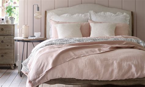 20+ dark bedrooms for a restful sleep. Pink bedroom ideas that can be pretty and peaceful, or ...