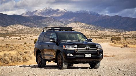 2020 Toyota Land Cruiser Heritage Edition Off Road Driving Review