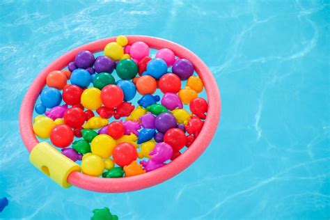 12 Fun Water Games To Play Outside Fun Water Games Games To Play