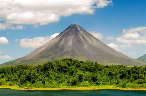 Main attractions in arenal volcano region. 5 Must Visit Volcanos in Costa Rica - Arenal Volcano, Poás ...