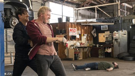 It smartly capitalized on nostalgia for the karate kid movies and wove. Cobra Kai Staffel 3: Start bei Netflix! | NETZWELT