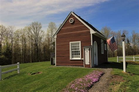 Vermont Tiny House With 10 Acres Tiny House Town