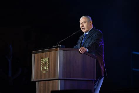 בראיון, שיגר אולמרט פניני לשון כמו מה שלא בר שיקום זה. ראש הממשלה נתניהו ורעייתו השתתפו בטקס לציון 70 שנה לצה"ל ...
