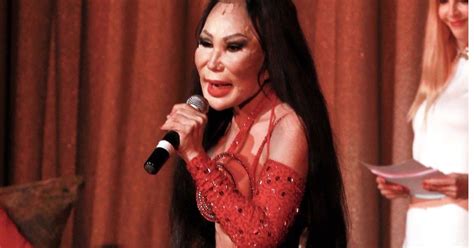 Facebook gives people the power to share and. Video: Lyn May se casa con un hombre 40 años menor que ...