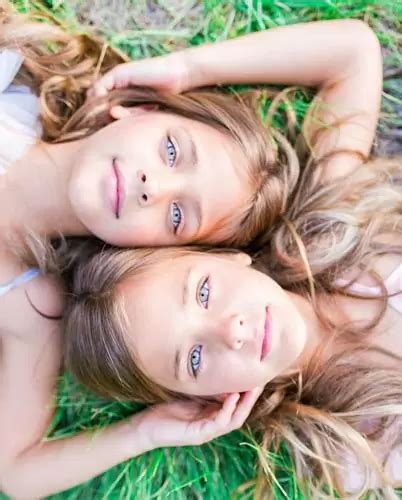 A Most Beautiful Clement Twins In The World 7 In 2021 Girl Model