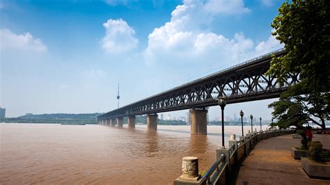 Wuhan Yangtze River Bridge Celebrates 60th Birthday Cgtn