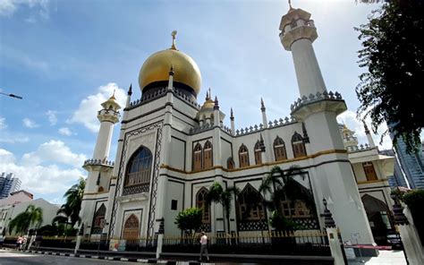 The department of malay studies at the national university of singapore produces undergraduate and the department also actively engages in research on a wide range of issues concerning the. Singapore looking into concern over halal meat from ...