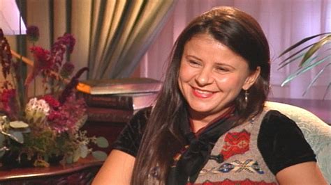 Rewind Tracey Ullman On Her Moms Weird Job The Tv Pilot She Turned