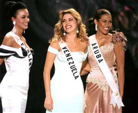 Vanessa guzmán desempolvó unas fotos de su pasado para presumir su paso por miss universo, además de demostrar que ahora a sus 45 años luce espectacular.may 19, 2021. MISS UNIVERSE: MISS UNIVERSE 1996
