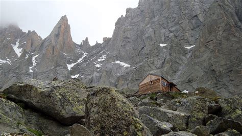 Rénovation De Deux Refuges Mythiques En Plein Coeur Du Massif Du Mont Blanc
