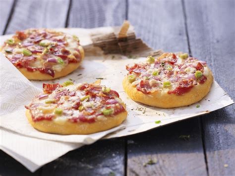Mini Ham And Cheese Pizzas Recipe Eat Smarter Usa