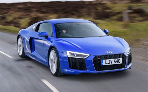 The base r8 v10 trim seems to be pretty enough with a lot of the equipped features and specs with the price it demands. NEW AUDI R8 V10 RWS - myAutoWorld.com
