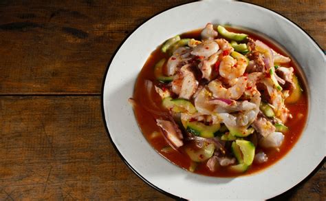 May 06, 2015 · to the shrimp, add the juice of the 8 key limes, making sure the shrimp is covered with lime juice. Receta de aguachile rojo de camarón, con chile de árbol