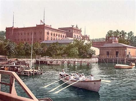 Tritt seit 1900 vor den ball. Marine Academy, Kiel, Schleswig-Holstein, Germany ...