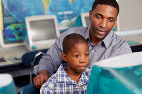 Four Ways to Help Parents Guide Kids' Technology Use | Corwin Connect