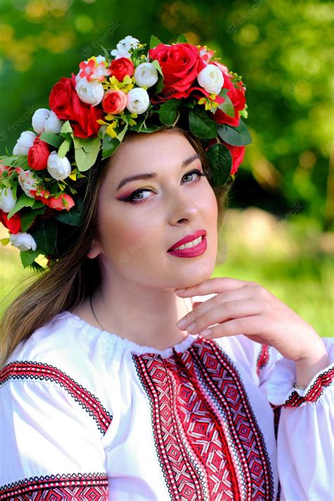 Premium Photo Closeup Portrait Of A Beautiful Ukrainian Girl In A Traditional Dress And A