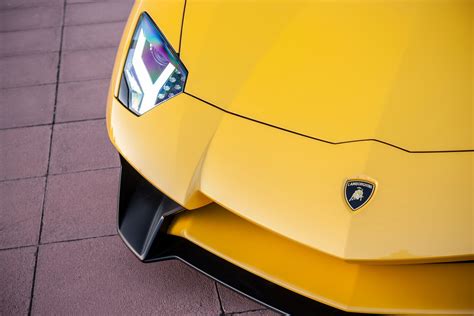 2016 Lamborghini Aventador Reviews And Rating Motor Trend