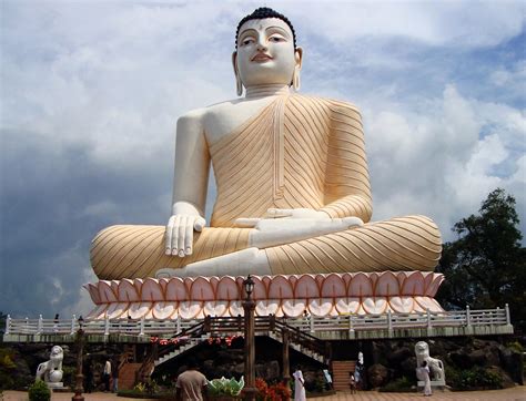 Statue Of Lord Buddha At Kandeviharaya Aluthgama Sri Lan Flickr