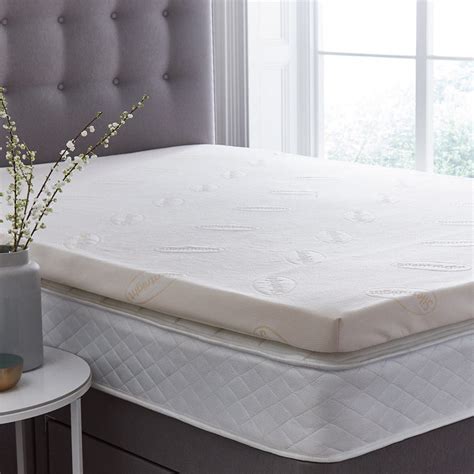 Many mattress toppers aren't washable, especially ones made of foam. Silentnight Impress 7cm Memory Foam Mattress Topper, Super ...