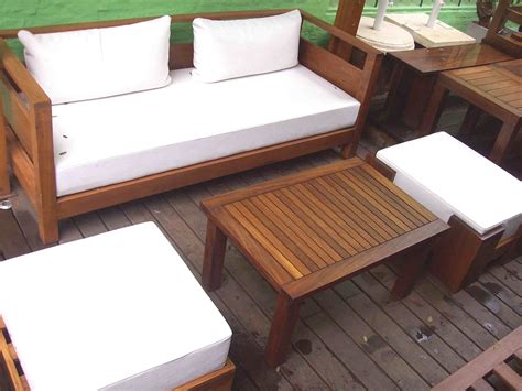 Hemos seleccionado los sofás más modernos para ti para que elijas el más adecuado según tu personalidad y tu ritmo de vida. Sillones Trápani, de 3 cuerpos y también butacones. | Muebles terraza, Muebles de exterior ...