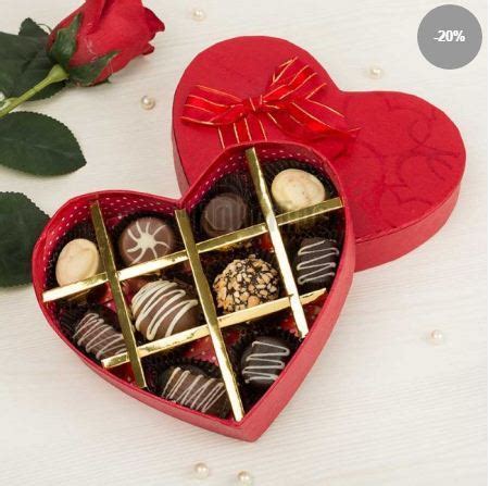 The larger heart is for the inner top of the box, the smaller is for the bottom. Chocolate Day | Chocolaty