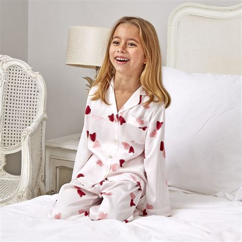 Girl S Mini Satin Heart Pyjamas Lunn Antiques Valentine