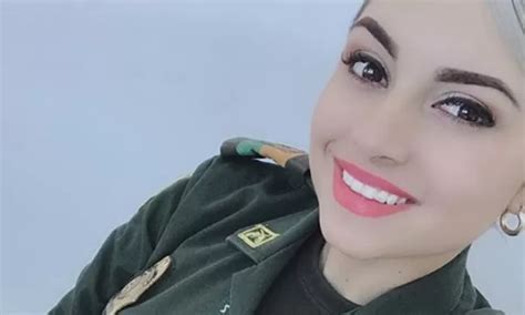 Instagram Gina Pinz N La Polic A Colombiana Que Es Un Xito En Redes Sociales Am Rica Noticias