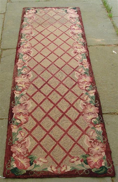 Lot Hooked Rug Runner 27½ X 90 Central Lattice Pattern On A Tan