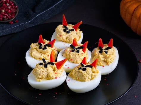Creepy Halloween Deviled Eggs Recipe