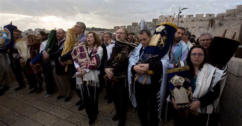 Israeli Court Says Converts To Non Orthodox Judaism Can Claim Citizenship The New York Times