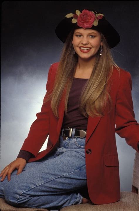 9 Super 90s Dj Tanner Outfits From Full House That Were Fashion
