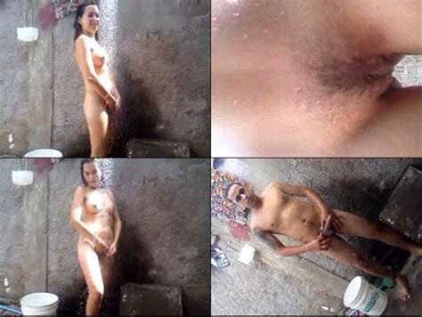 Tomando banho com a novinha safadinha da favela Só Gatinhas