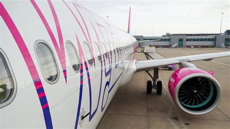 Wizz Airs Luton Based Fleet To Switch To A321 Neo By 2025 Business