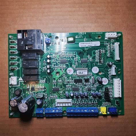 Dakin McQuay 668105601 MICROTECH III Base Controller Circuit Board