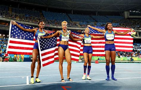 Us Win Sixth Straight Gold In Womens 4x400 Relay Rediff Sports