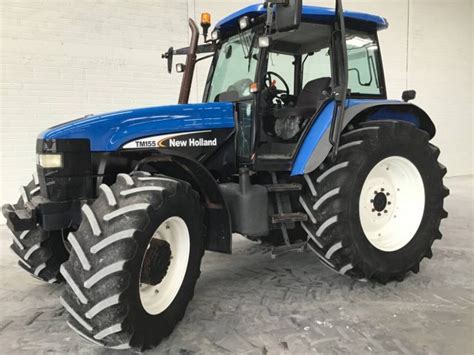 Kleurplaat tractor graafmachines en trekkers tijd met kinderen. New Holland TM155 tractor | Clarke Machinery