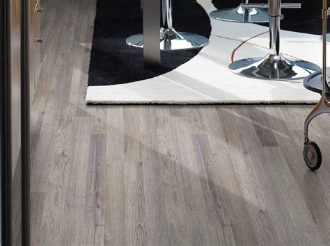 Laminate Flooring Grey Oak 3 Strip By Pergo