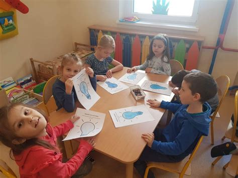 Razem Na Niebiesko Wiatowy Dzie Autyzmu Przedszkole Nr W Chojnicach