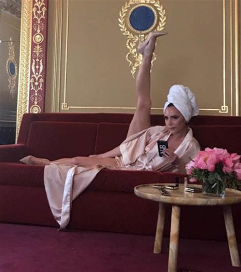 Victoria Beckham Leg Pose David Beckham Wife Shocks Instagram Daily Star