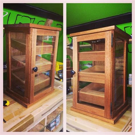 How to make a cigar lounge in your house. Build A Cigar Humidor - WoodWorking Projects & Plans