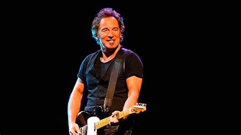 This music is forever for me. Bruce Springsteen Shenandoah - YouTube