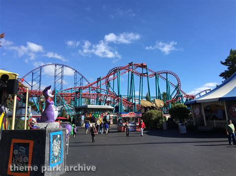 The Riddler Revenge At Six Flags New England Theme Park Archive