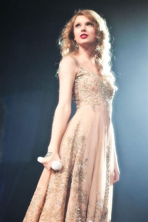 Pin By Charlotte Lauten On Taylor Swift Taylor Swift Speak Now Long