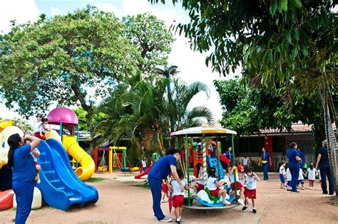 ConheÇa A Estrutura Da Nossa Escola Lápis De Cor Escola Bilíngue