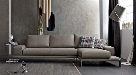 Nata a forlì nel 1995, poltronesofà è diventata oggi il marchio leader in italia nella produzione e vendita di divani e poltrone in tessuto. Quali divani scegliere di Poltrone e Sofà?